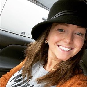 Meet your Posher, Taylor